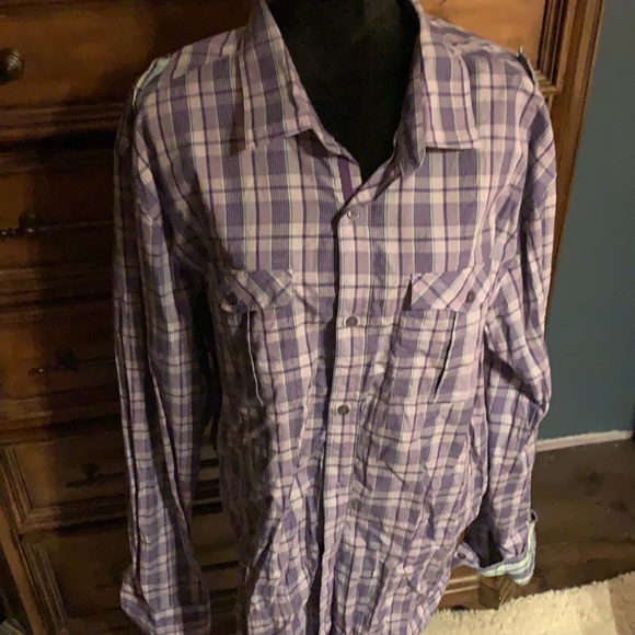 Men’s Sean John “Tailored Fit” Button Down - Picture 2 of 7